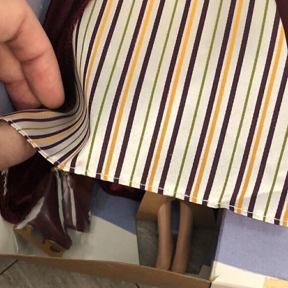 2000 Special Edition VICTORIAN ICE SKATER BARBIE Doll #27431 new in box - Picture 4 of 10